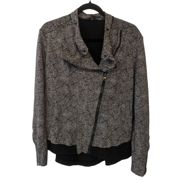 Lululemon Bust a Move Plush Petal Floral Black White Zip Jacket - Picture 1 of 8